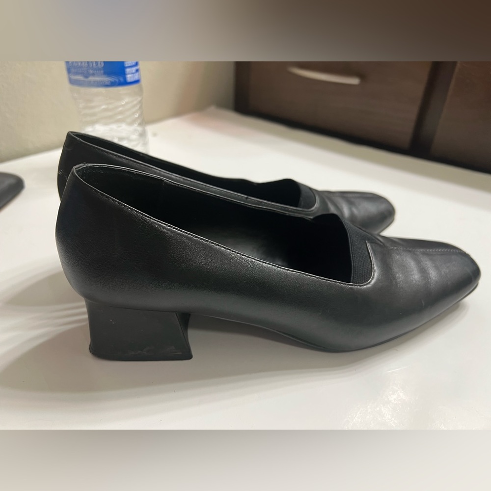 Vintage Liz Baker Black Leather Block Heeled Pumps 7